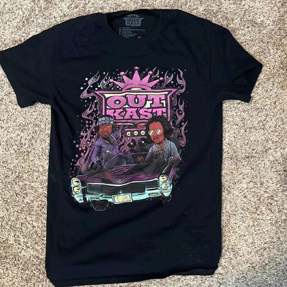 Out kast tee shirt/ worn once/ cotton/ adult small / no stains or rips